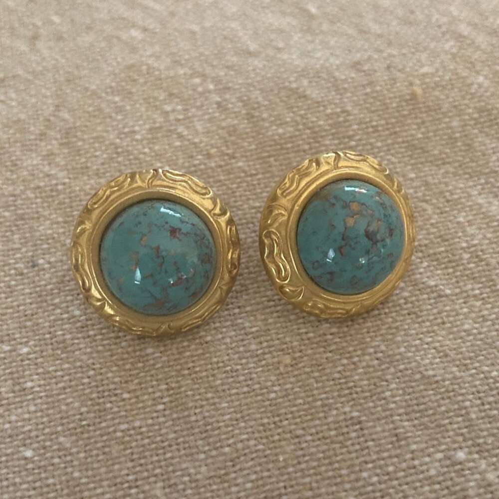 Vintage Liz Claiborne Gold Tone Stud Earrings